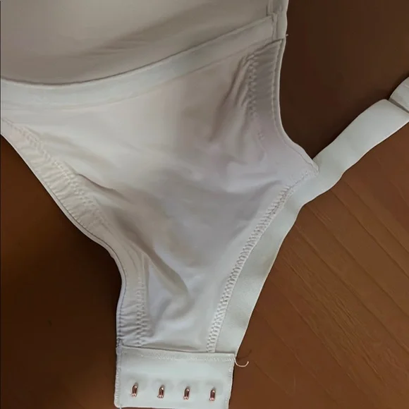 SHEFIT Cream Bra Intimates Sleepwear - Picture 6 of 12